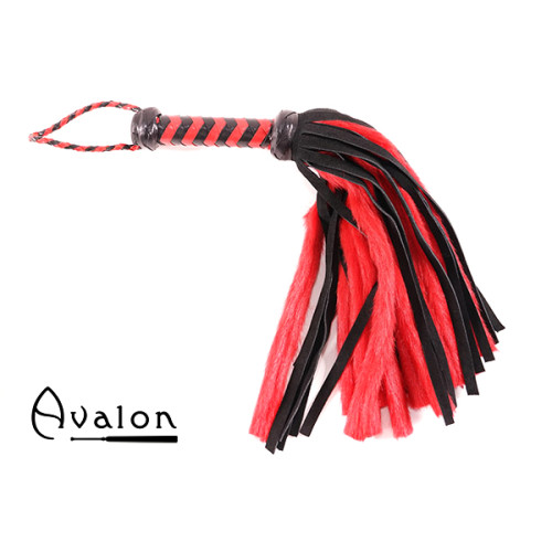 Avalon - NYMPH - Flogger med Lær og Pels, Sort og Rød